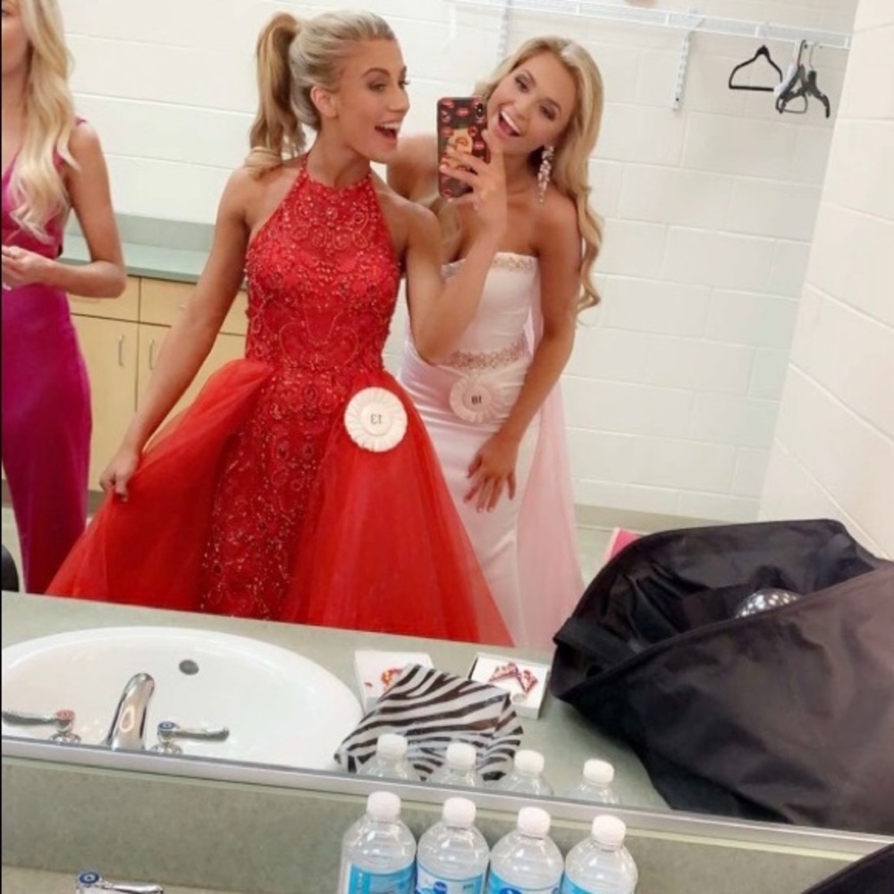 Beautiful red Sherri Hill pageant gown - Picture 6 of 6
